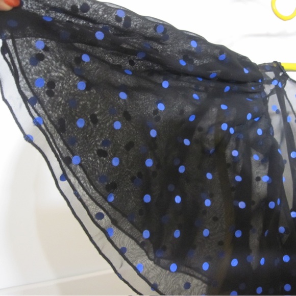 Vintage cocktail length dress by Zarnett of Toronto. - Picture 3 of 14